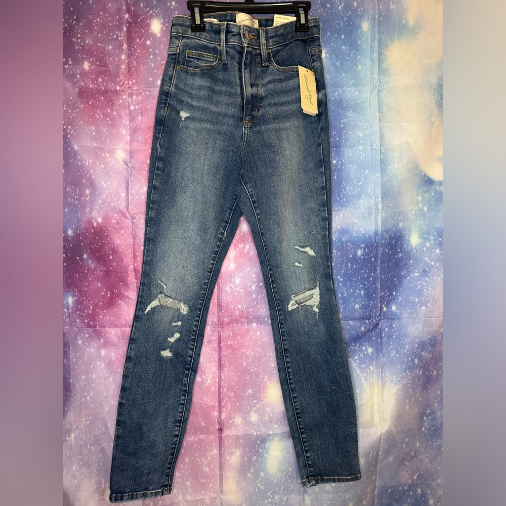 New universal thread high rise skinny jeans 🛍